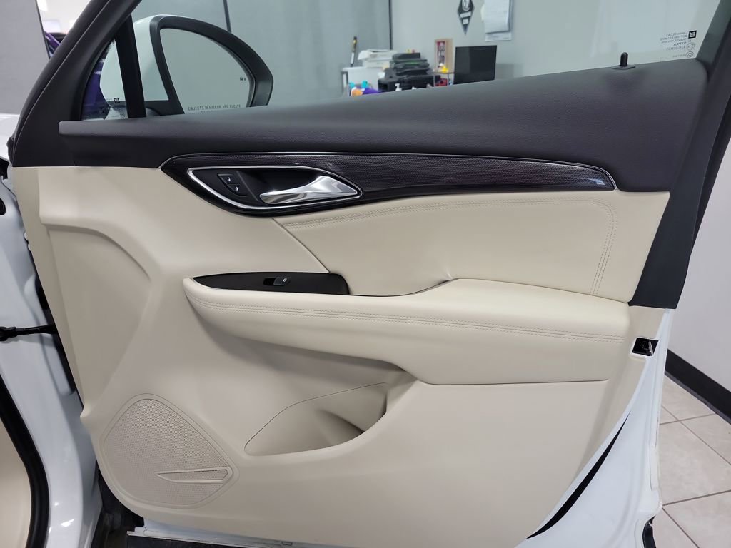 Used 2022 Buick Envision Essence w/ Safety Package FWD image 25