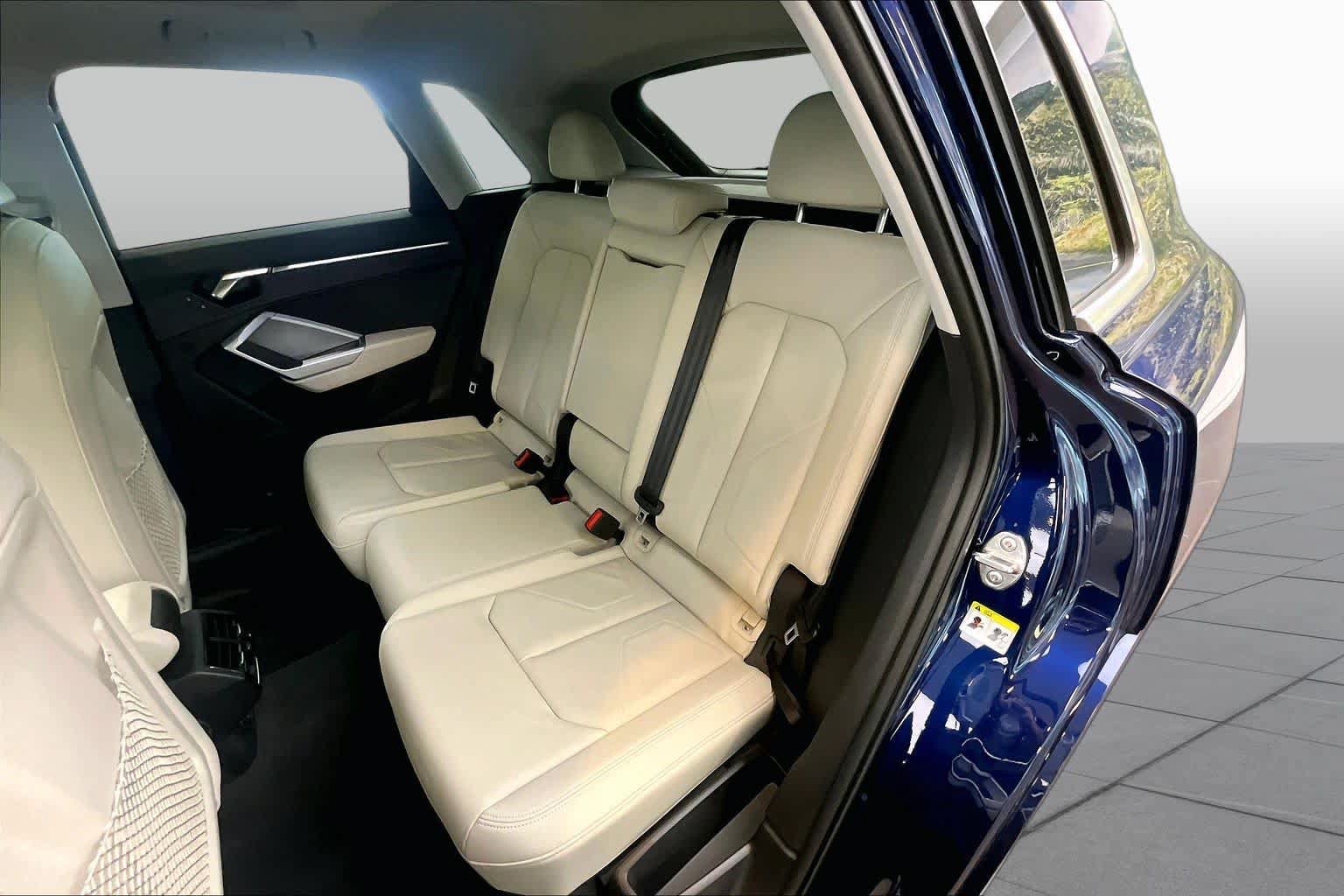 Certified 2024 Audi Q3 2.0T Premium w/ Convenience Package AWD/4WD image 21