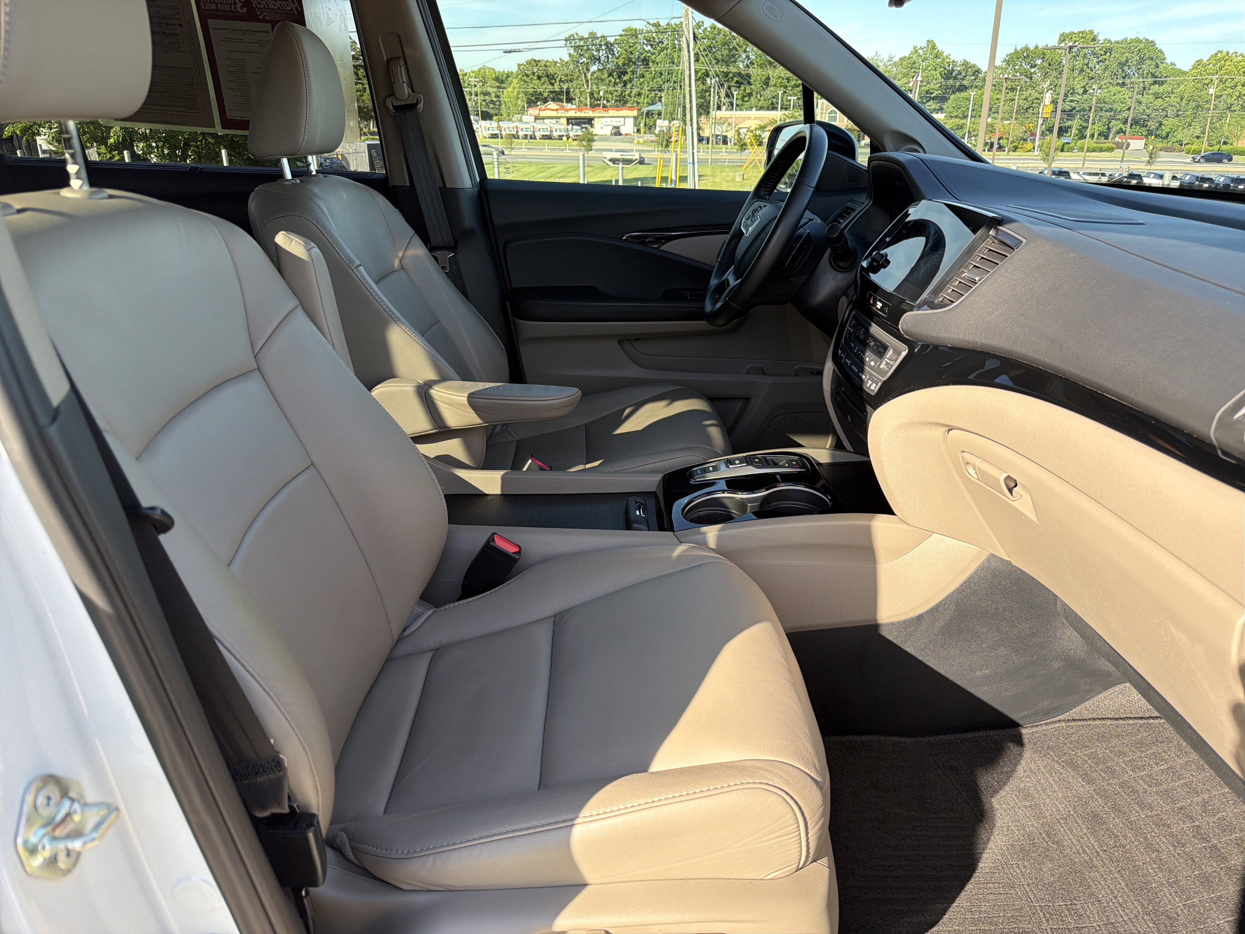 Used 2020 Honda Pilot Touring image 35