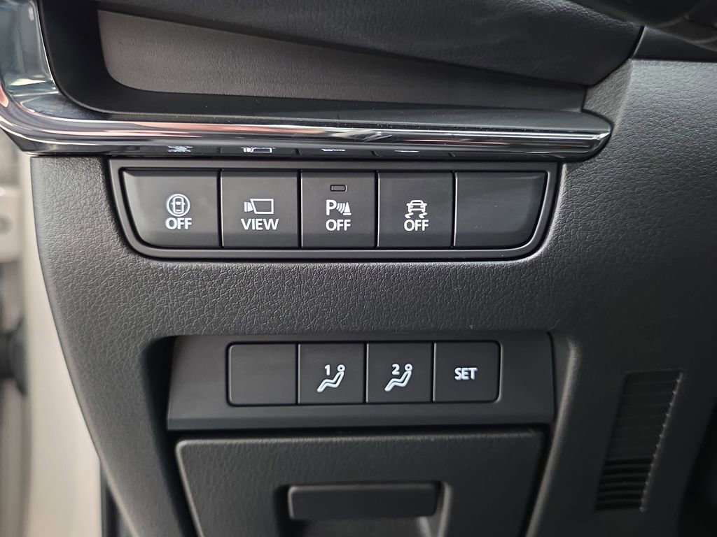 Used 2023 MAZDA MAZDA3 Hatchback w/Premium Plus Pkg image 26