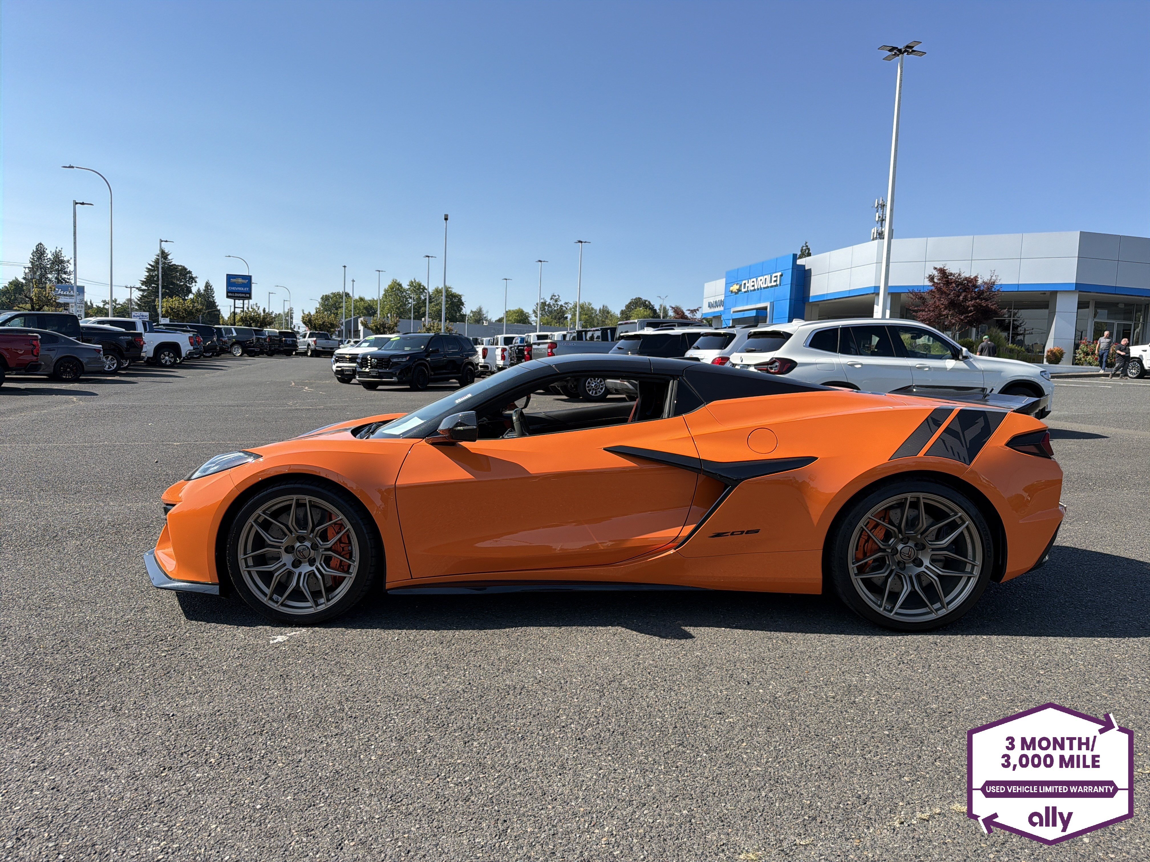 Used 2024 Chevrolet Corvette Z06 RWD image 2