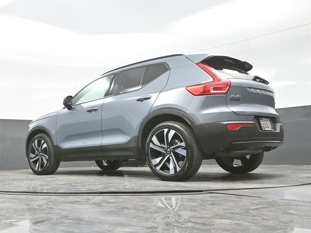 Used 2023 Volvo XC40 B5 Ultimate w/ Protection Package Premier image 31