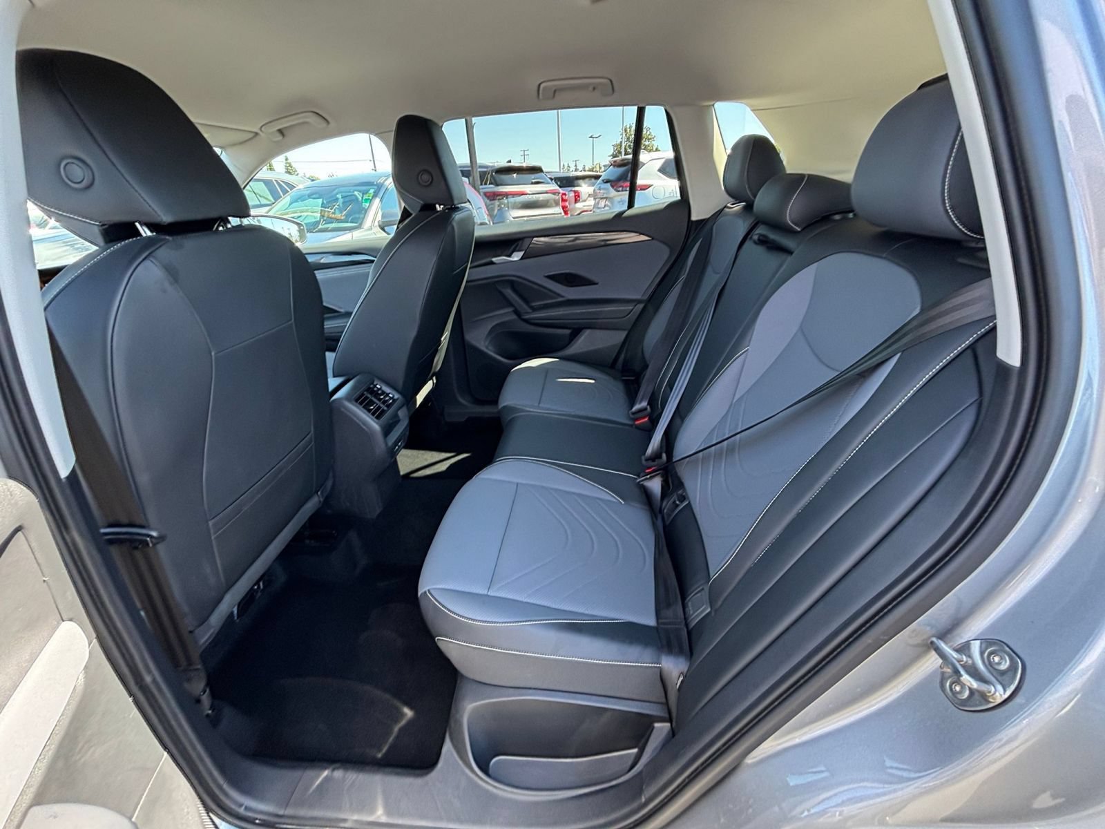 Used 2026 Volkswagen Tiguan SE AWD/4WD image 28