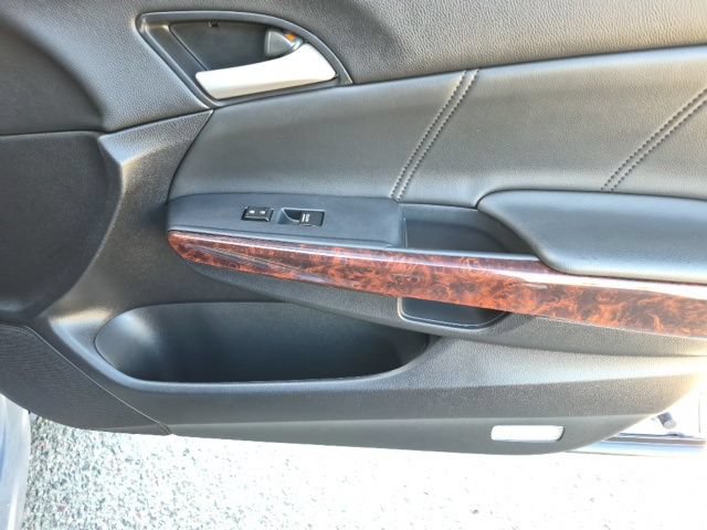 Used 2010 Honda Crosstour EX-L image 32