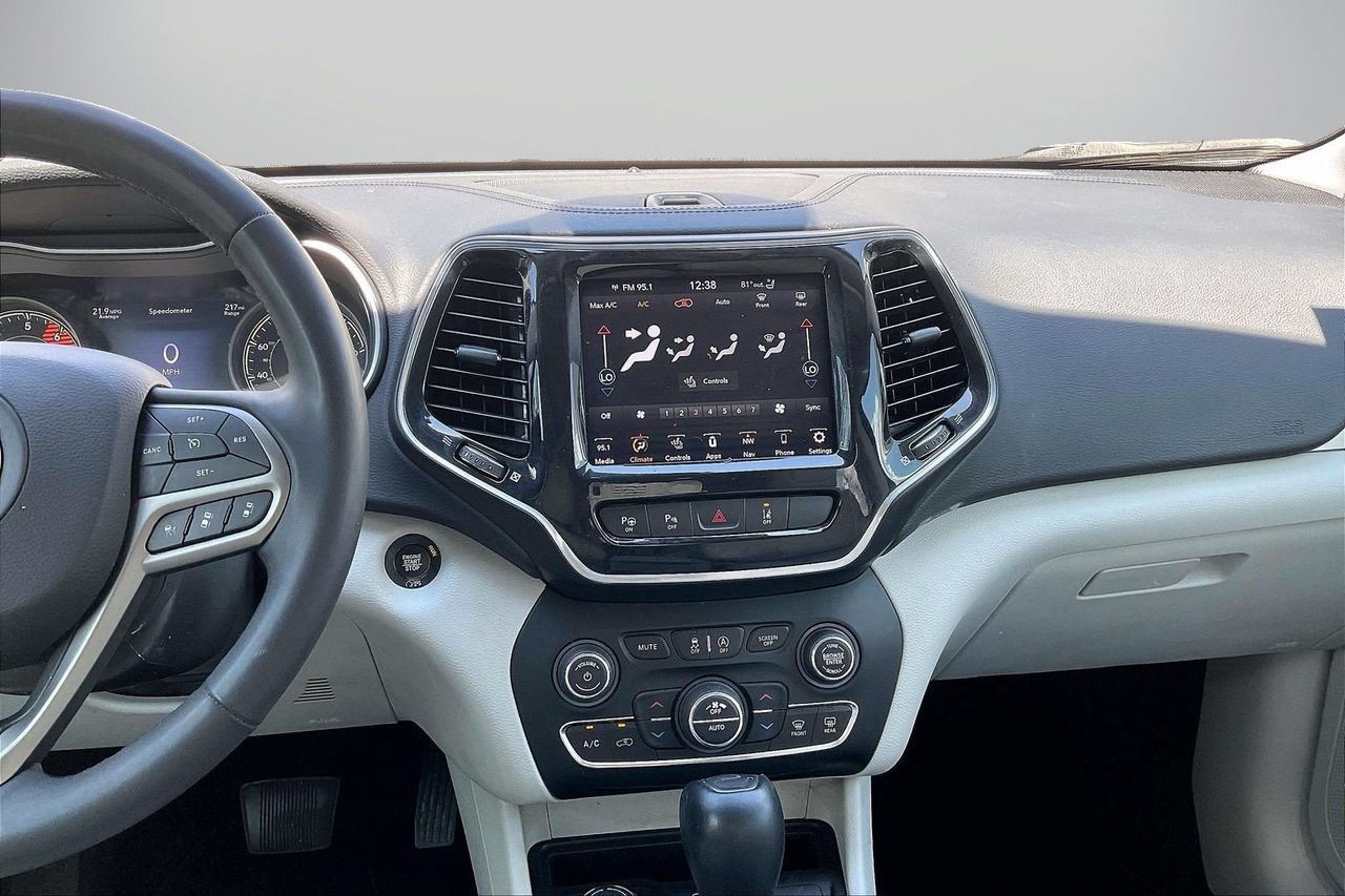Certified 2022 Jeep Cherokee Limited w/ Elite Package AWD/4WD image 12