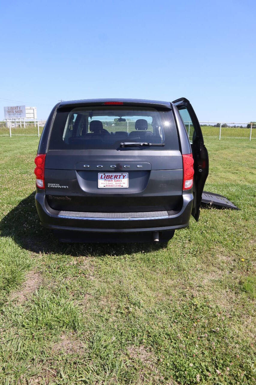Used 2012 Dodge Grand Caravan American Value Package FWD image 11