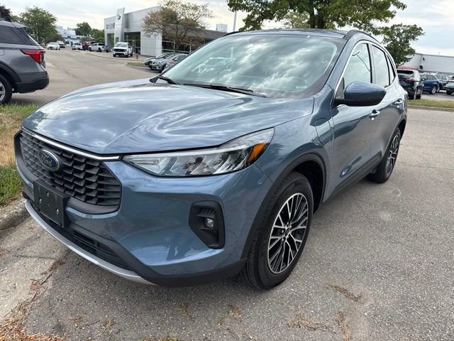 Used 2025 Ford Escape SE