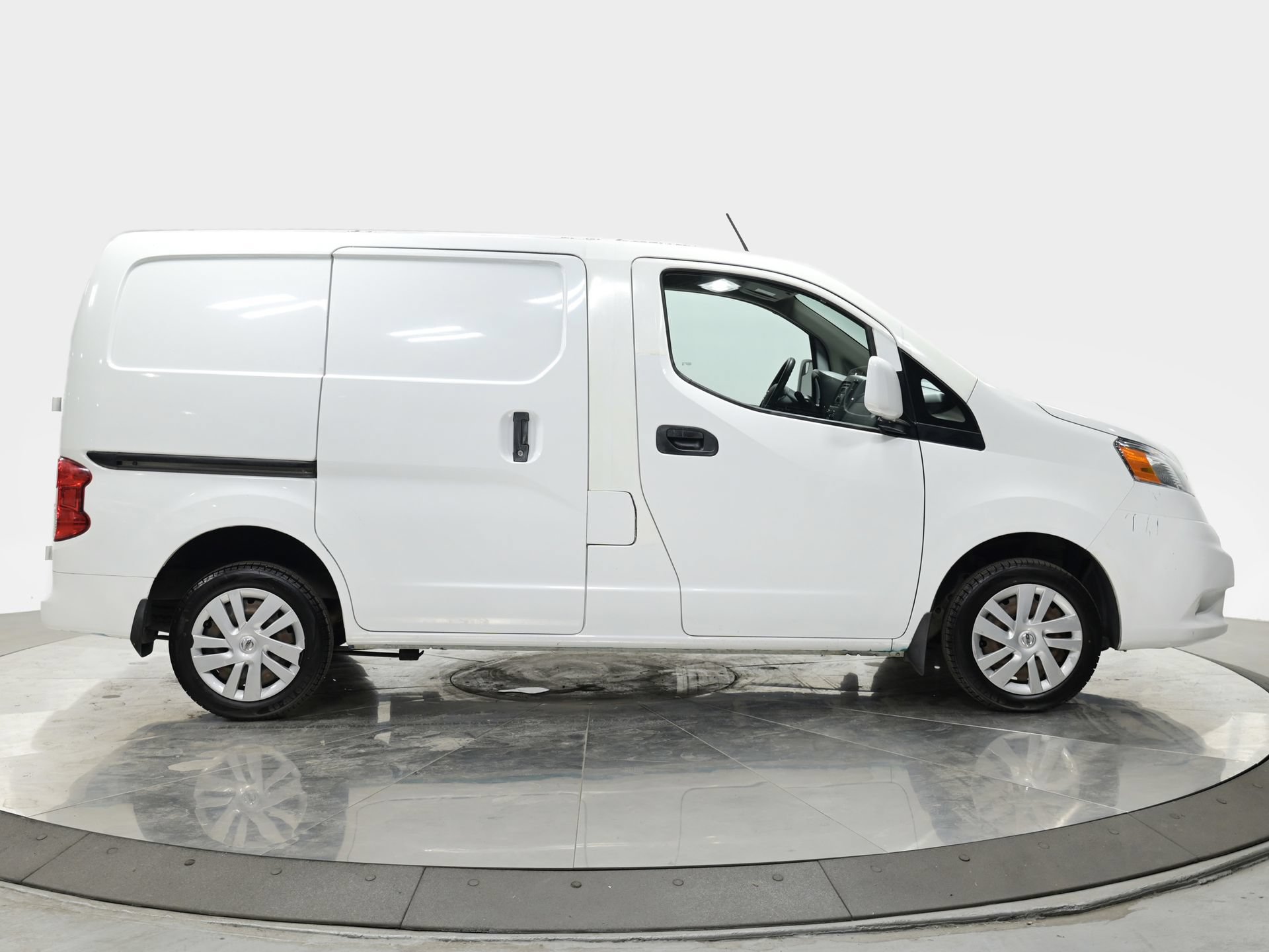 Used 2015 Nissan NV200 SV w/ Exterior Appearance Package FWD image 8