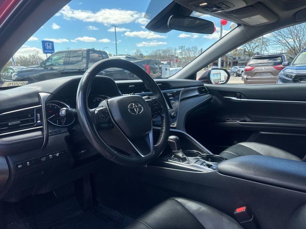 Used 2020 Toyota Camry SE w/ Moonroof Package AWD/4WD image 13