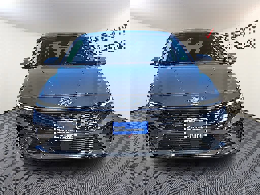 Certified 2024 Hyundai Elantra SEL w/ Convenience Package image 2