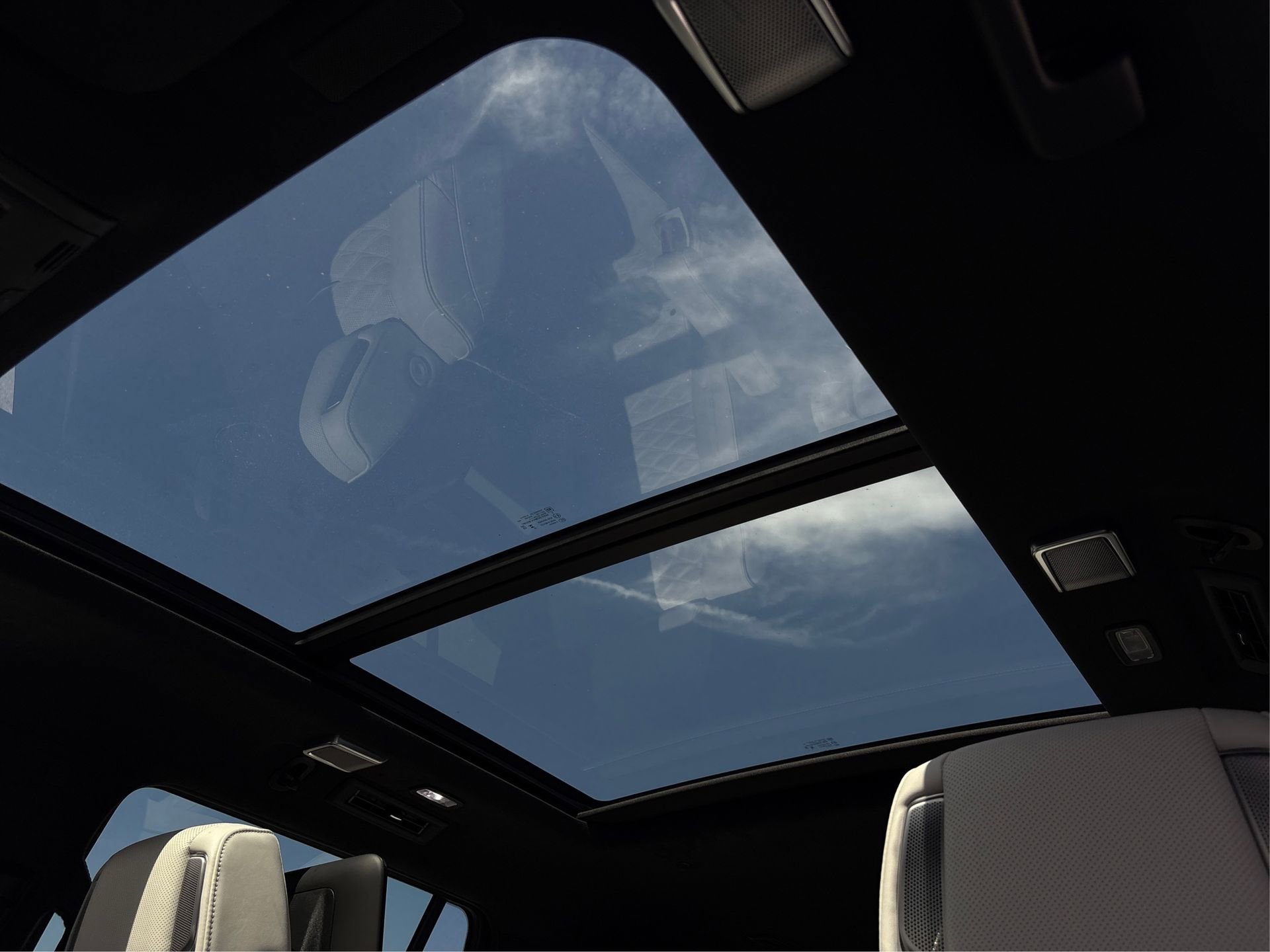 Used 2025 Cadillac Escalade Sport Platinum w/ LPO, ONYX Package image 35