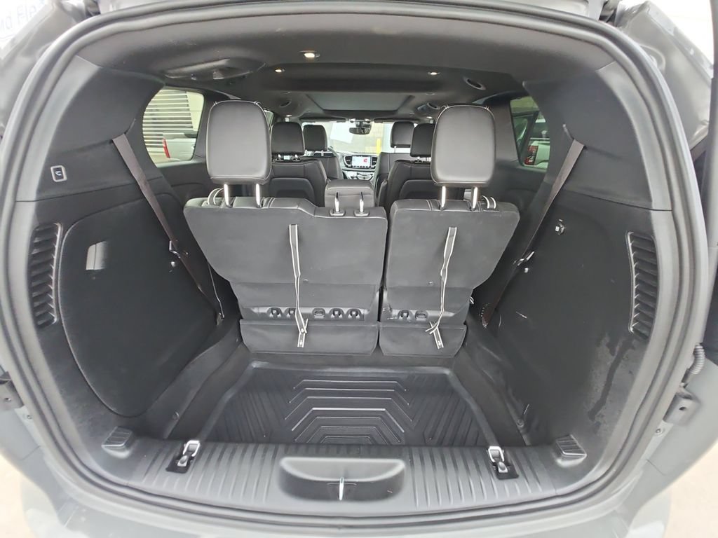 Used 2025 Chrysler Pacifica Select AWD/4WD image 13