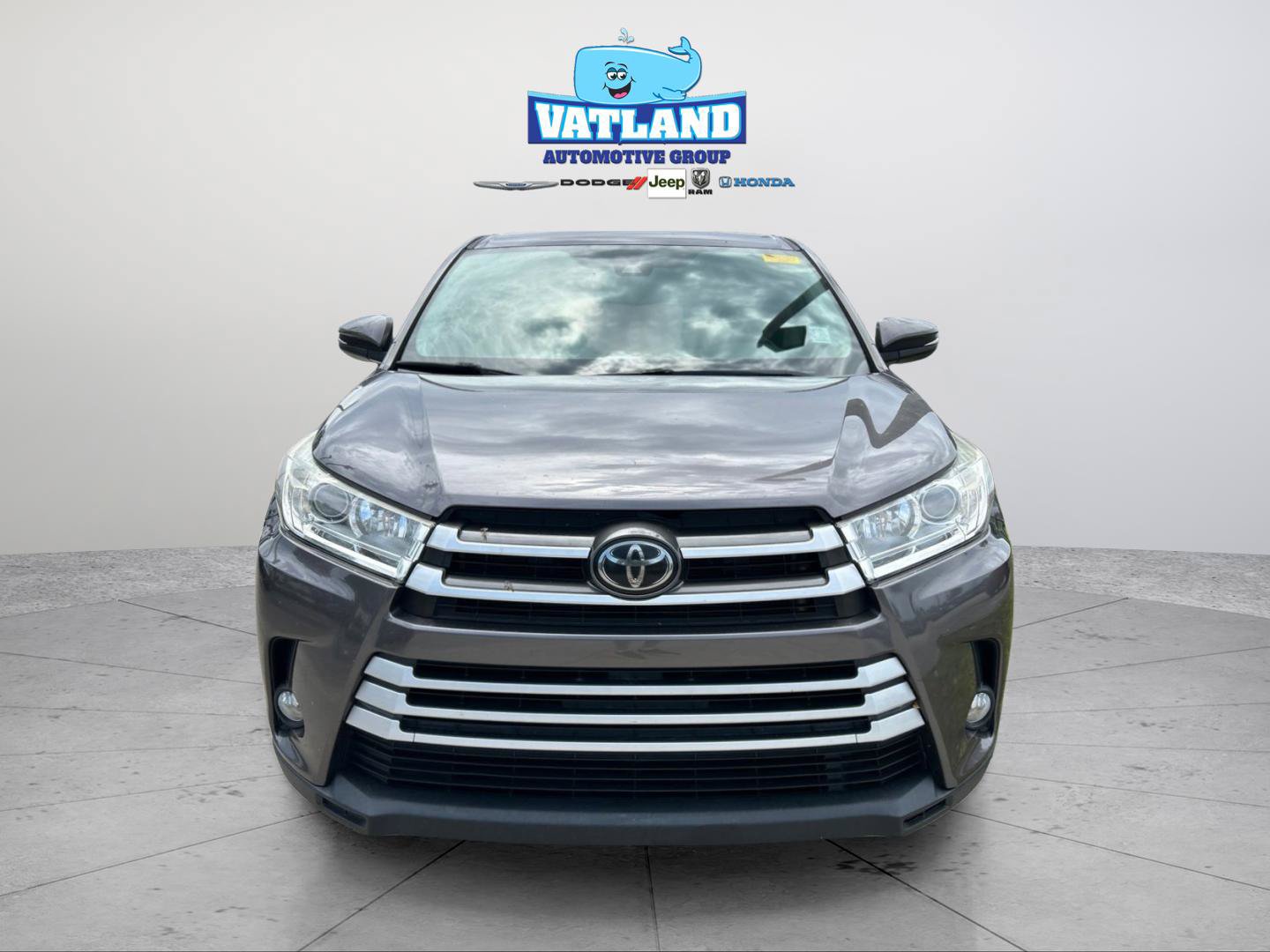 Used 2019 Toyota Highlander Plus FWD image 21