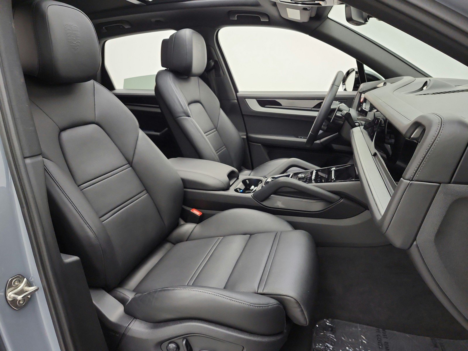 Used 2024 Porsche Cayenne S AWD/4WD image 20