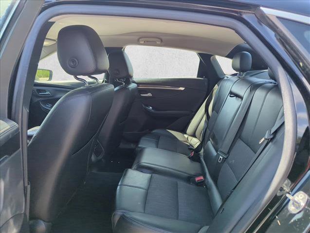 Used 2016 Chevrolet Impala LT FWD image 18