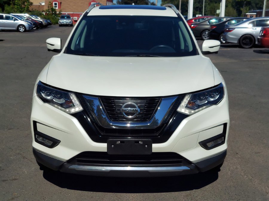Used 2017 Nissan Rogue SL w/ SL Premium Package image 2