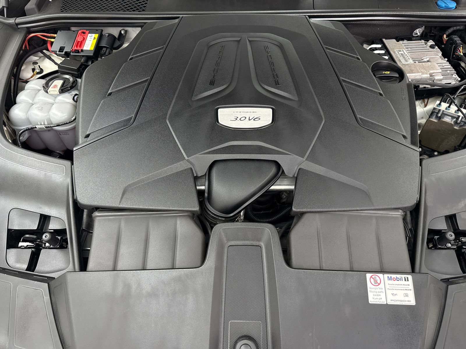 Used 2019 Porsche Cayenne AWD/4WD image 56