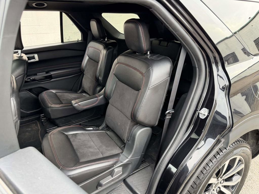 Used 2022 Ford Explorer ST-Line AWD/4WD image 20