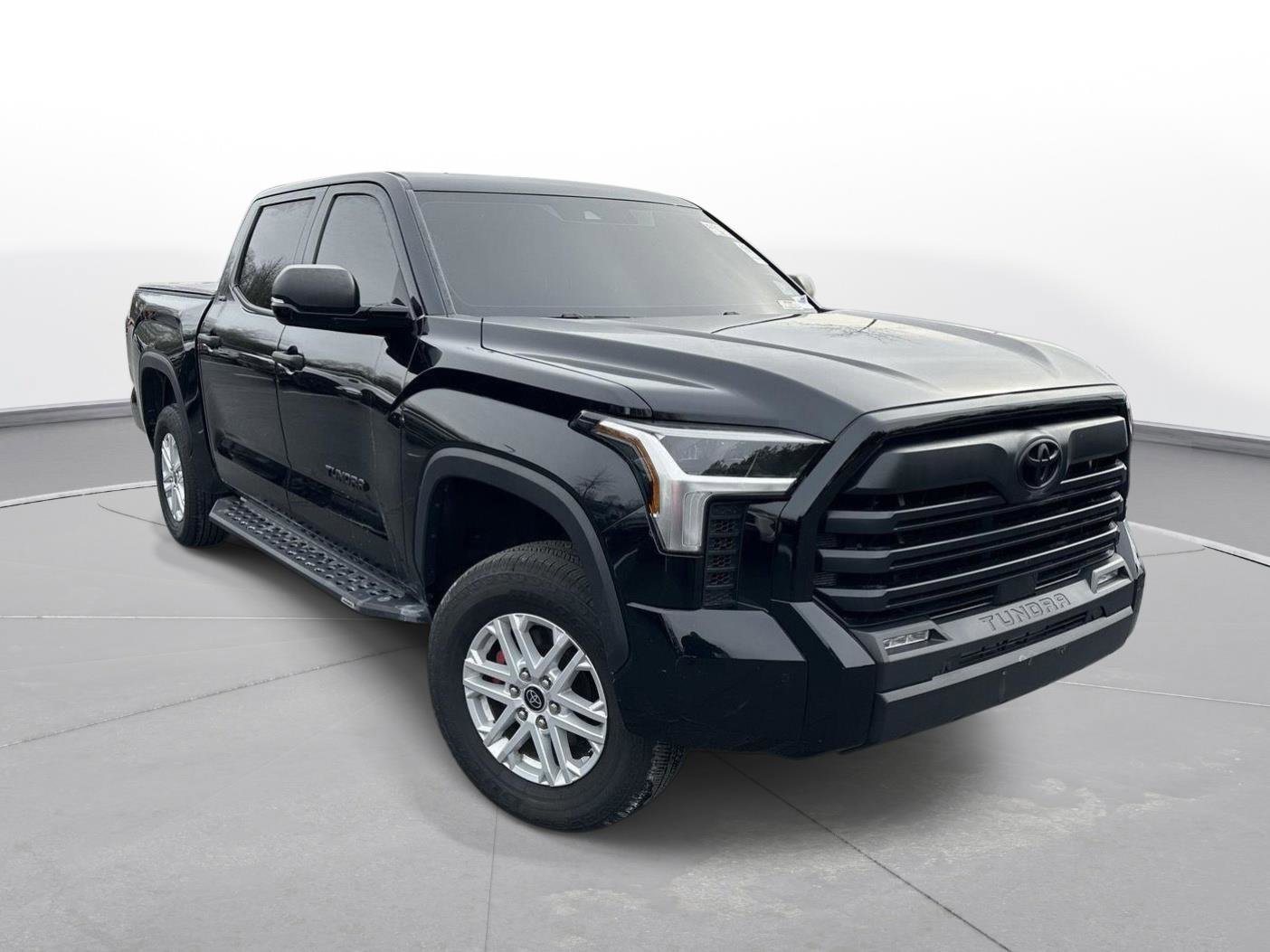 Used 2023 Toyota Tundra SR5 image 4