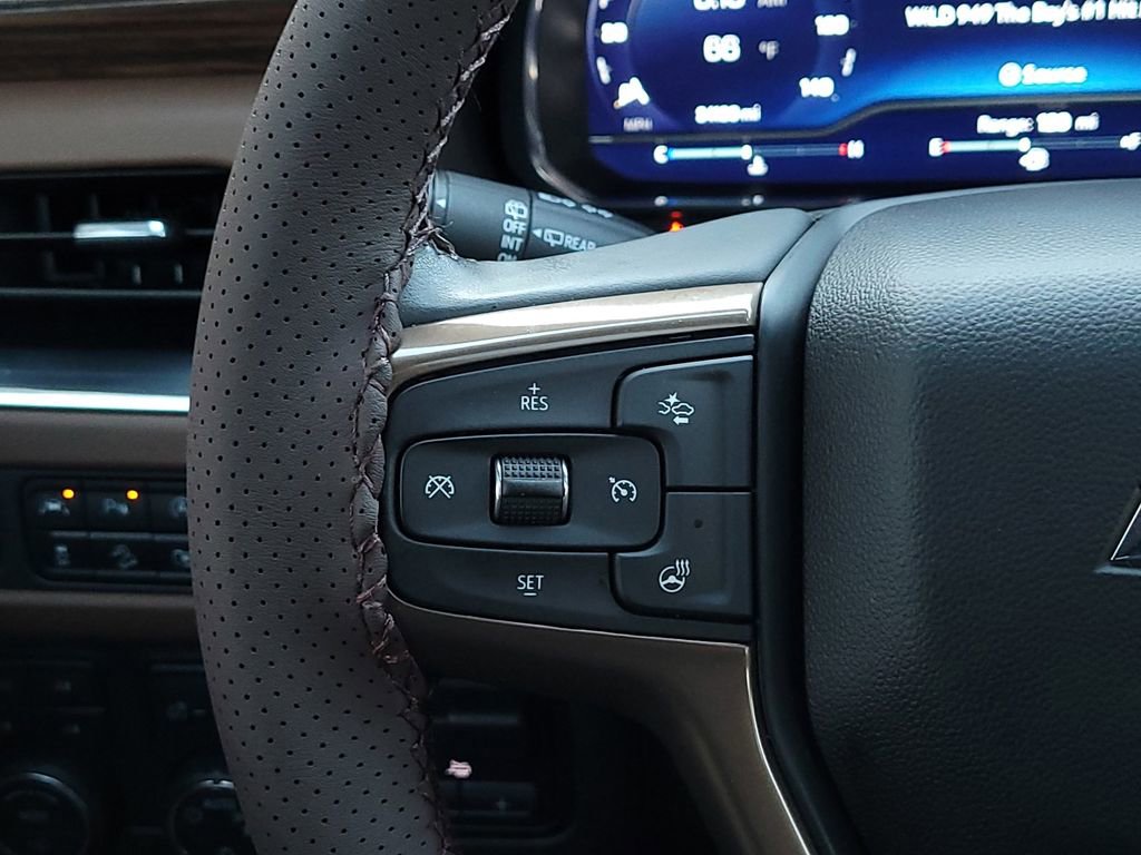 Used 2023 Chevrolet Suburban High Country image 26