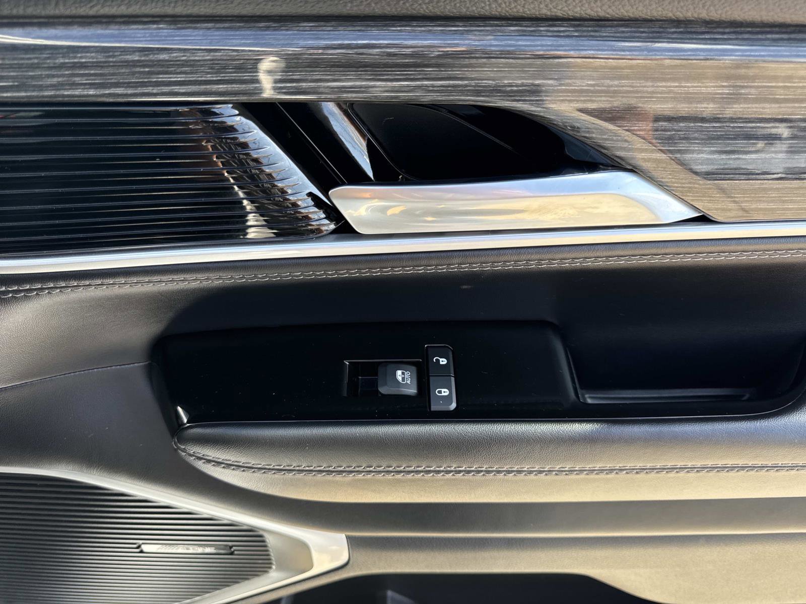 Used 2022 Jeep Wagoneer Series III image 14