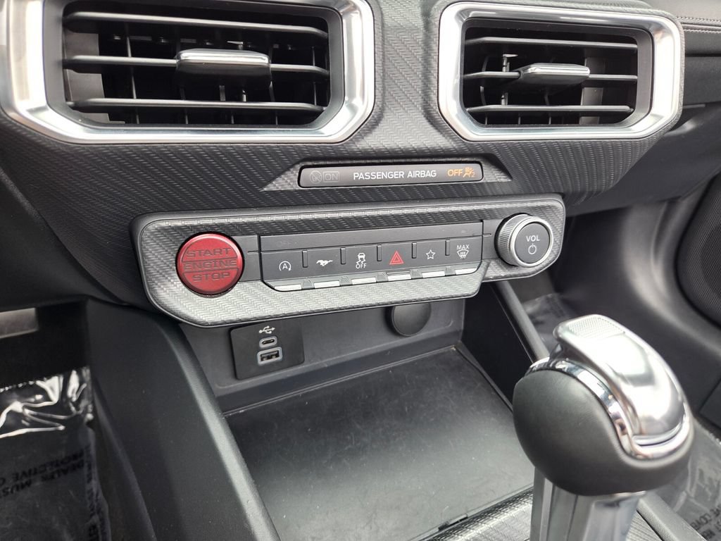 Used 2025 Ford Mustang Premium RWD image 22