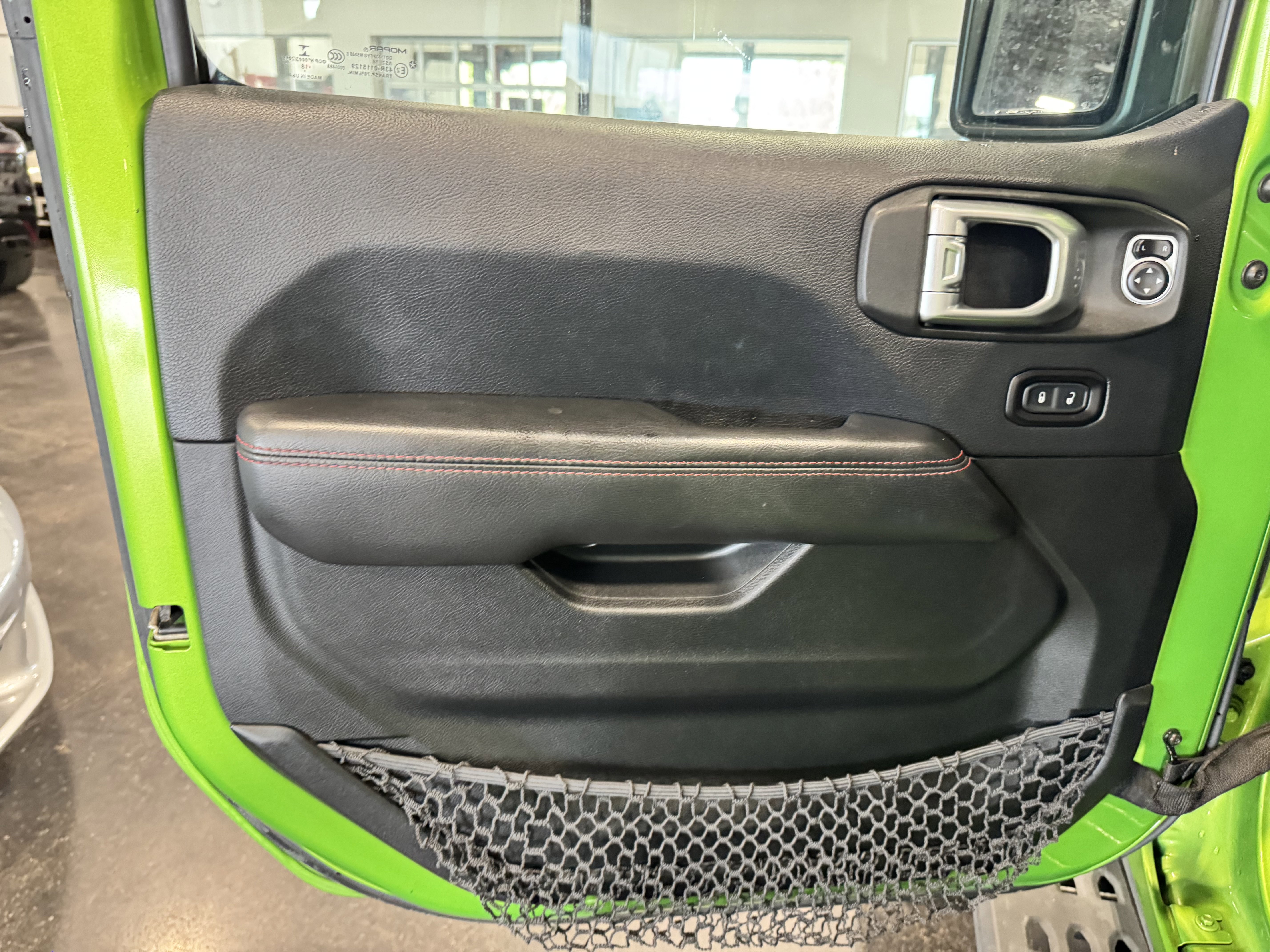 Used 2018 Jeep Wrangler Unlimited Rubicon image 31