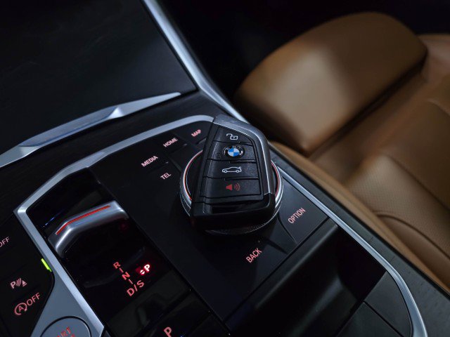 Used 2024 BMW 430i xDrive Convertible w/ Convenience Package image 36