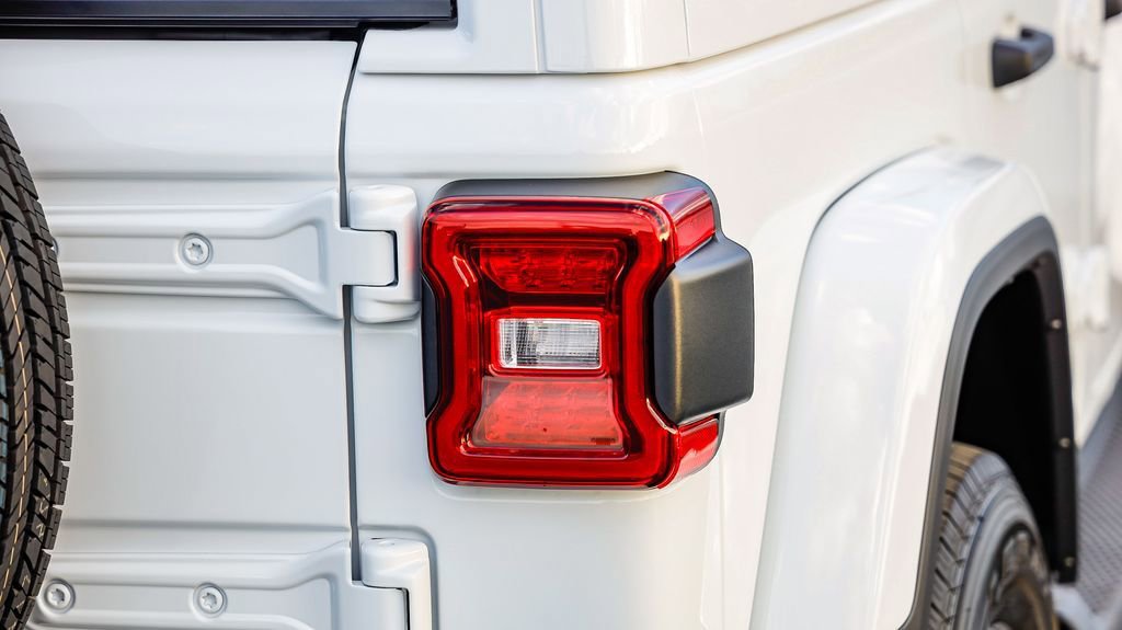 New 2025 Jeep Wrangler Sahara image 10