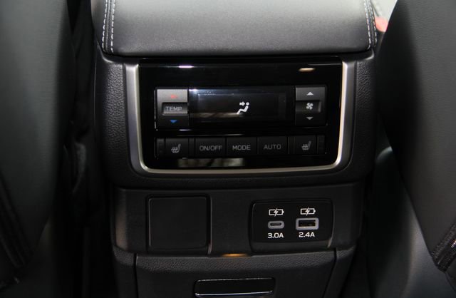 Used 2025 Subaru Ascent Limited AWD/4WD image 33