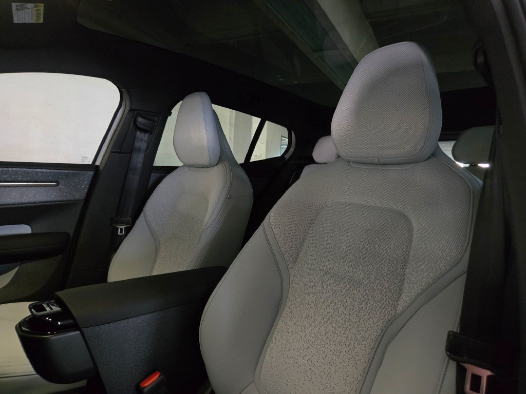 New 2026 Volvo EX30 Ultra w/ Protection Package AWD/4WD image 21