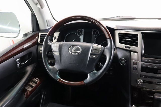 Used 2015 Lexus LX 570 4WD image 16