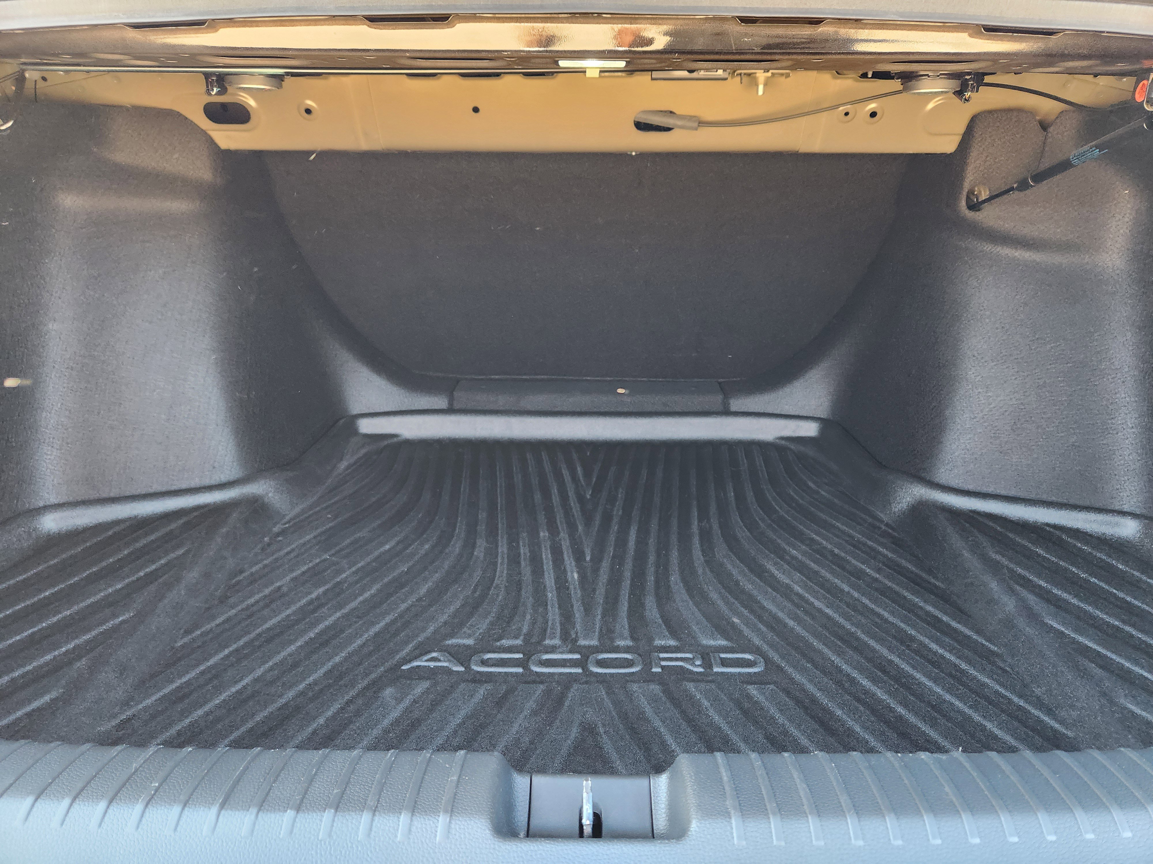 Certified 2024 Honda Accord LX image 31