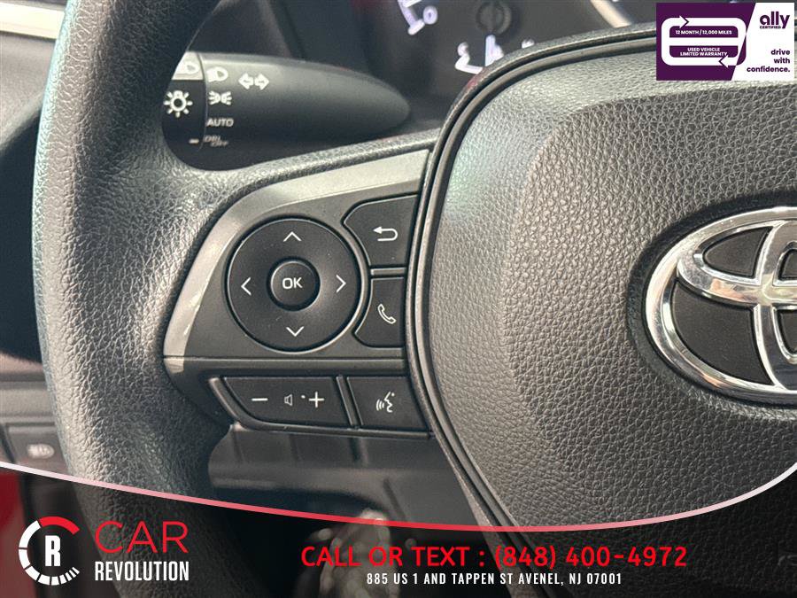 Used 2021 Toyota Corolla LE FWD image 27