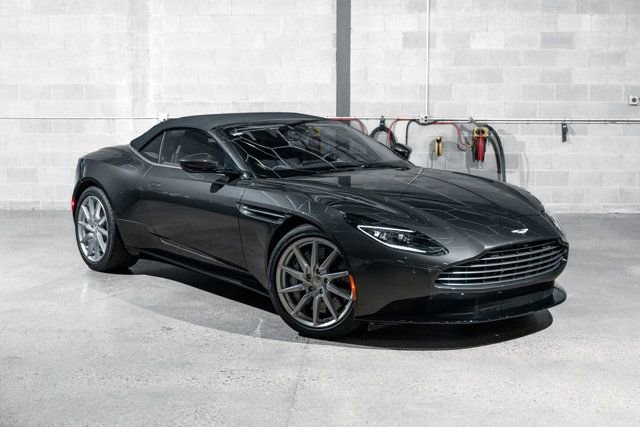 Used 2019 Aston Martin DB11 Volante image 28