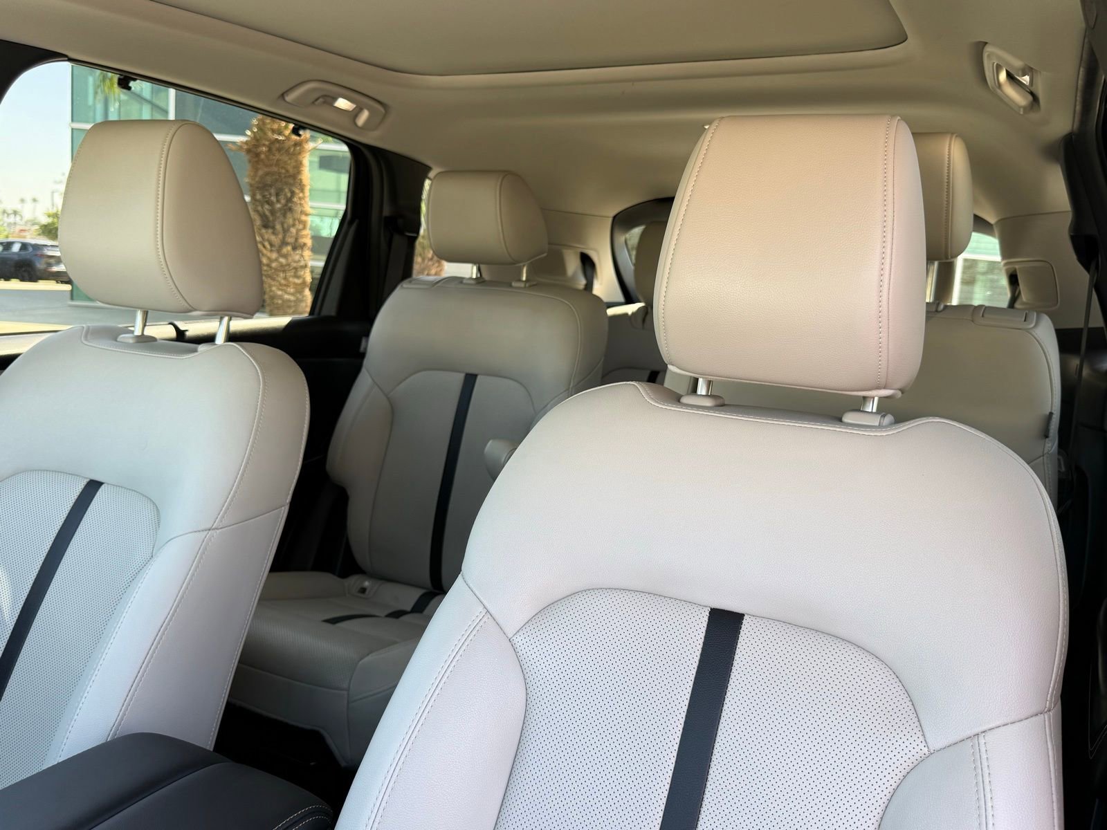 Used 2024 MAZDA CX-90 Plug-In Hybrid w/ Premium Pkg image 22