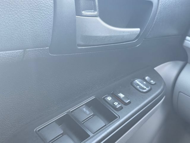 Used 2012 Toyota Camry LE FWD image 35