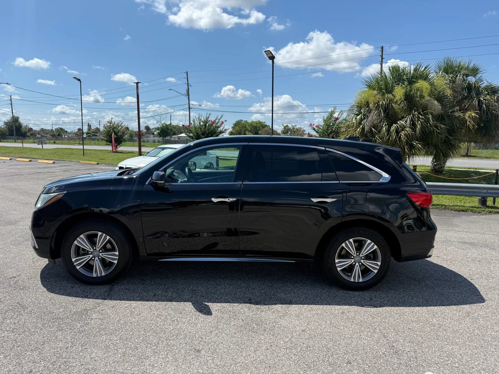 Used 2020 Acura MDX FWD image 2