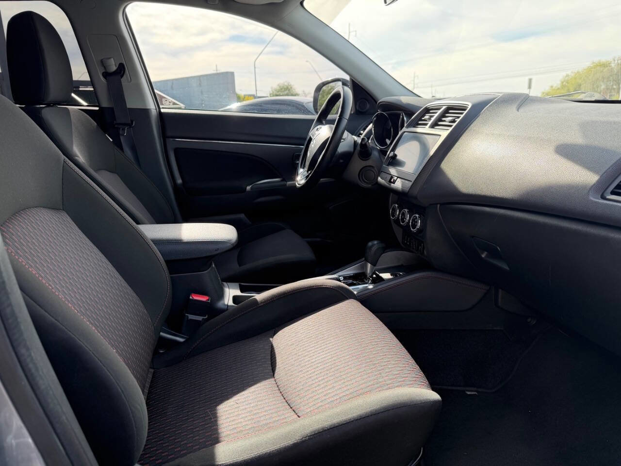 Used 2019 Mitsubishi Outlander Sport SE image 8