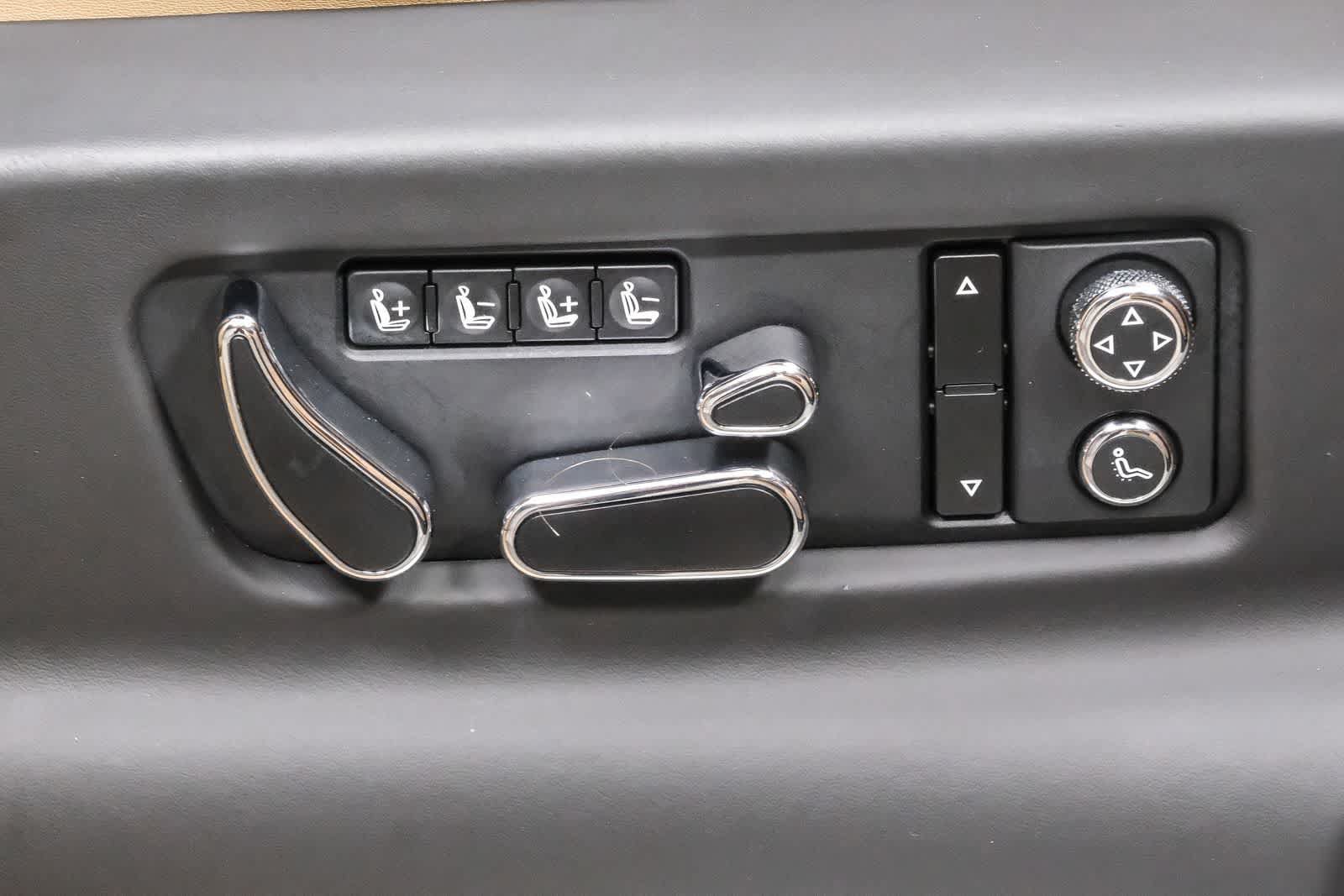 Used 2018 Bentley Bentayga AWD/4WD image 20