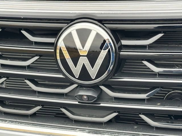 New 2026 Volkswagen Atlas Cross Sport SEL Premium R-Line image 9