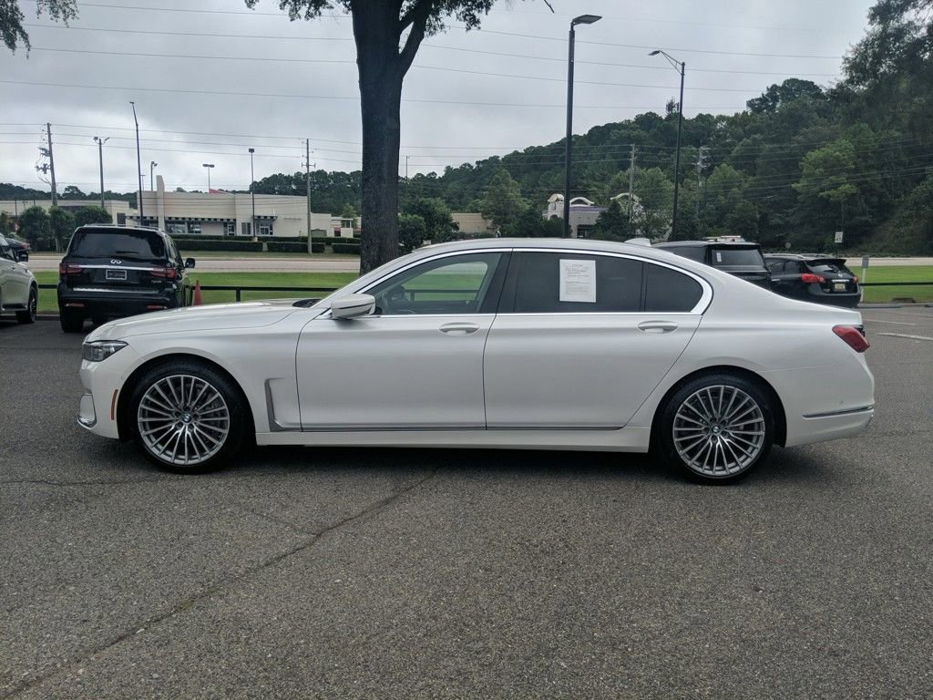 Used 2022 BMW 740i w/ Premium Package image 7
