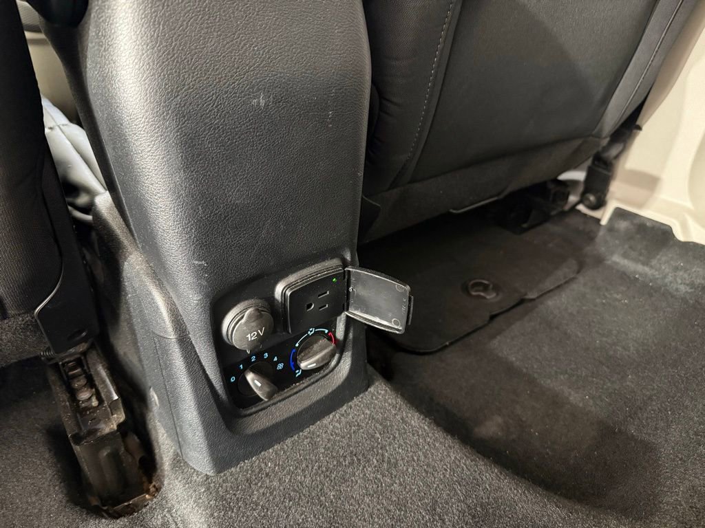 Used 2019 Ford Transit Connect XLT image 17