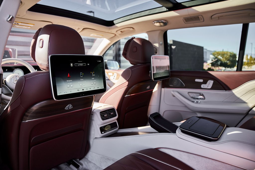 Used 2026 Mercedes-Benz Maybach GLS 600 4MATIC image 38