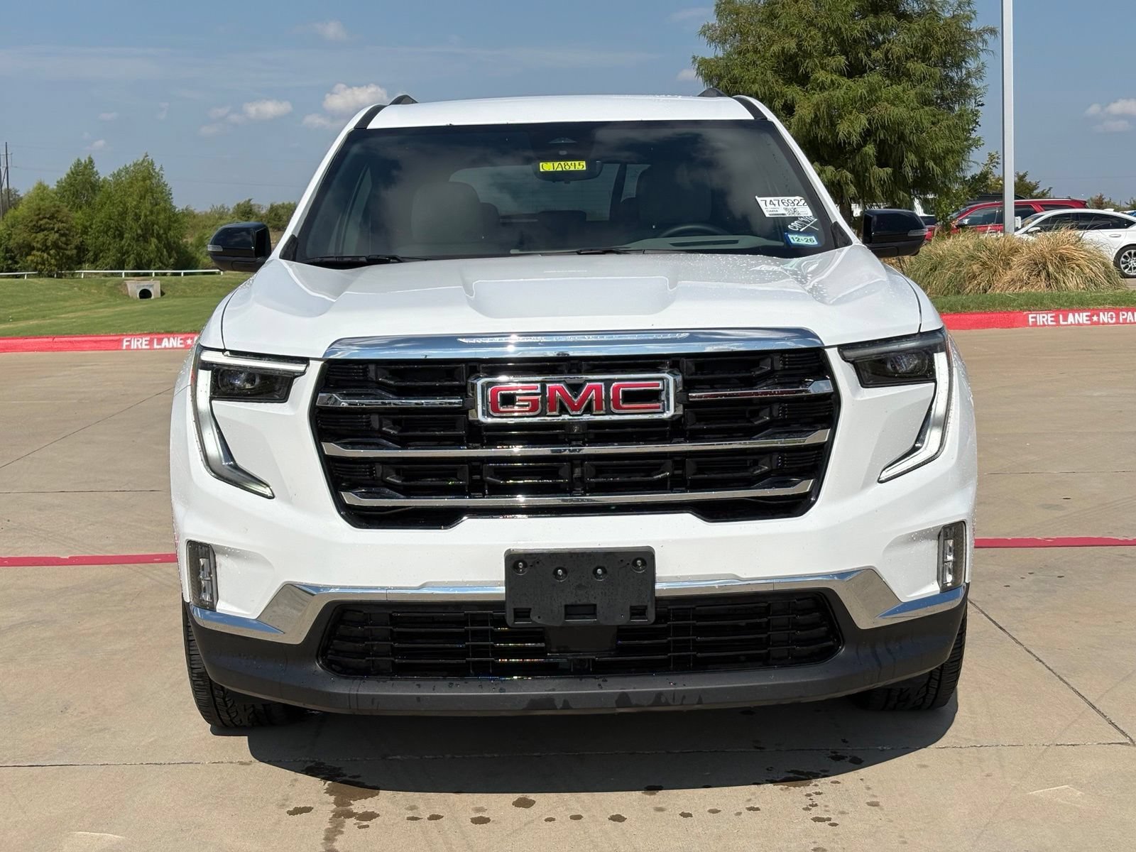 Certified 2026 GMC Acadia Elevation w/ Elevation Premium Package FWD image 2