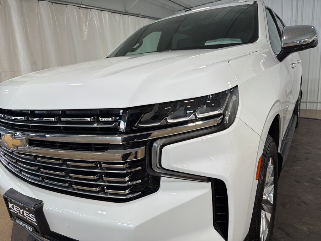 Used 2021 Chevrolet Suburban Premier w/ Premium Package AWD/4WD image 14