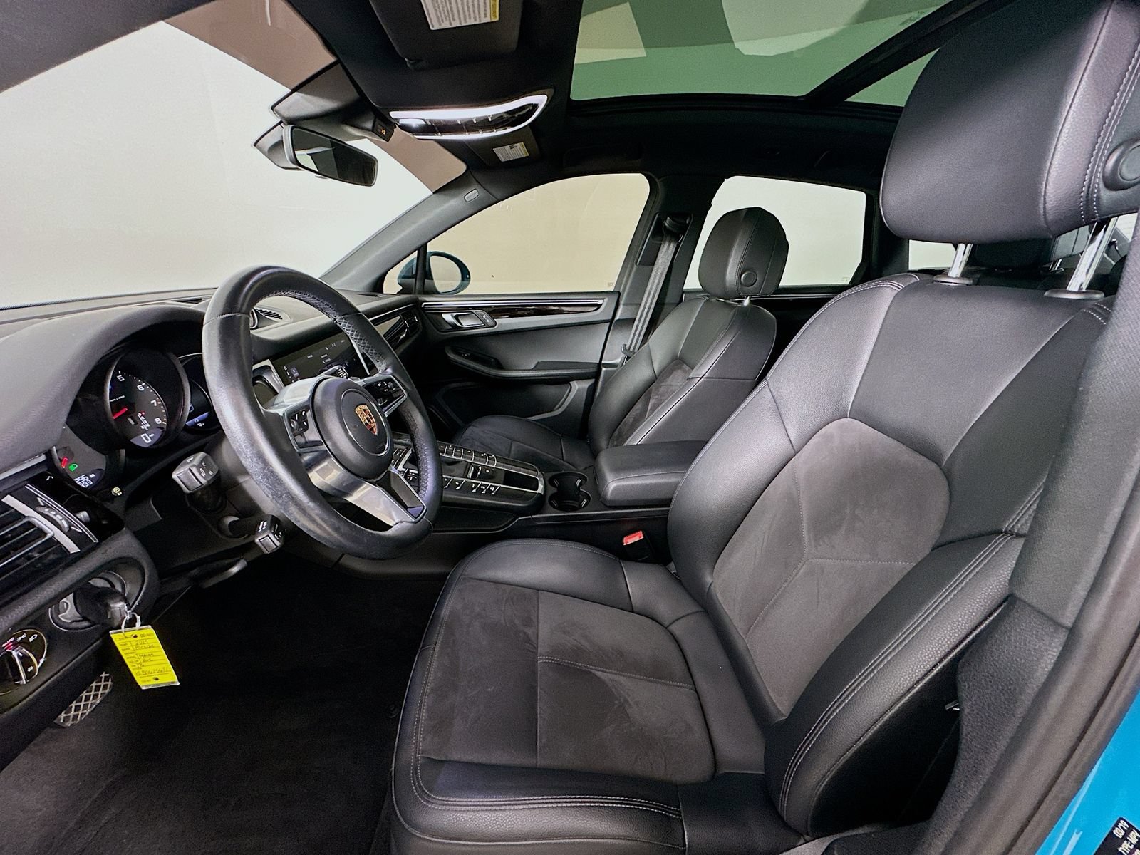 Used 2019 Porsche Macan AWD/4WD image 33