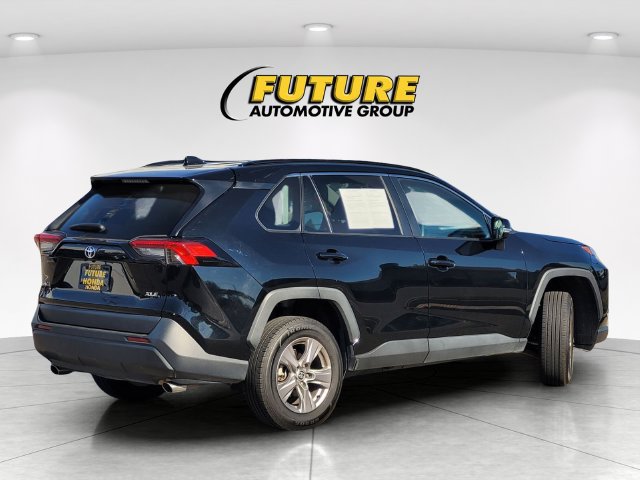 Used 2024 Toyota RAV4 XLE FWD image 4