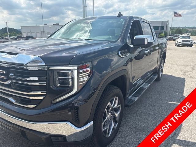 Used 2025 GMC Sierra 1500 SLT w/ SLT Premium Package AWD/4WD image 1