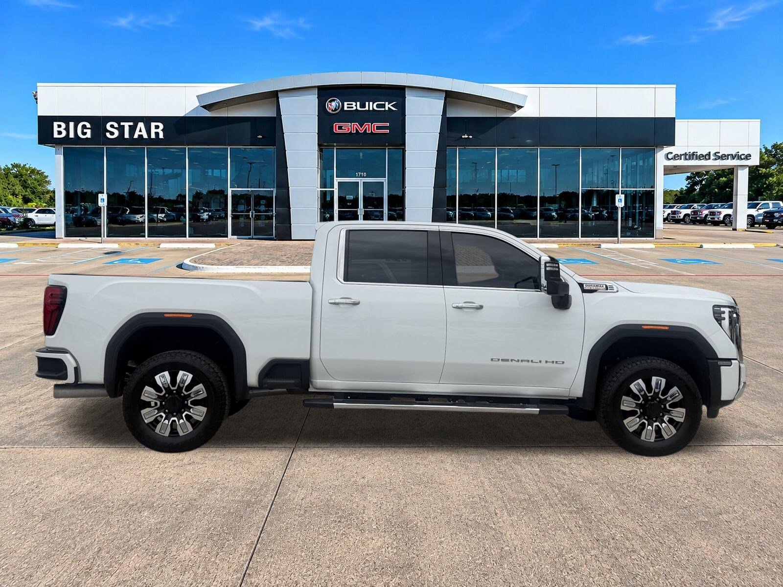 Used 2025 GMC Sierra 2500 Denali AWD/4WD image 5